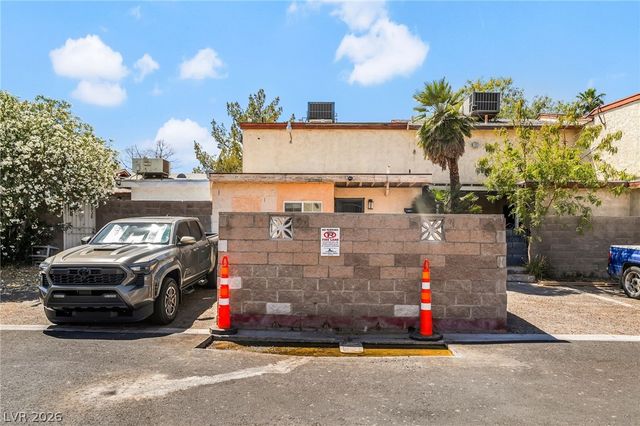 3934 Palos Verdes Street, Las Vegas, NV 89119