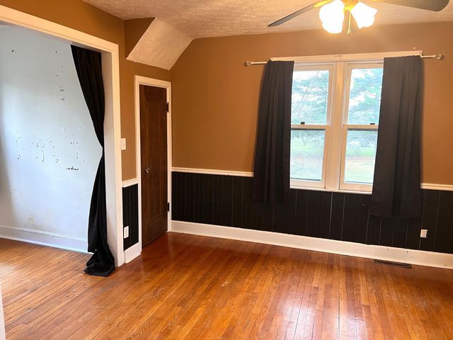 1502 S M-52 Highway, Owosso Twp, MI 48867