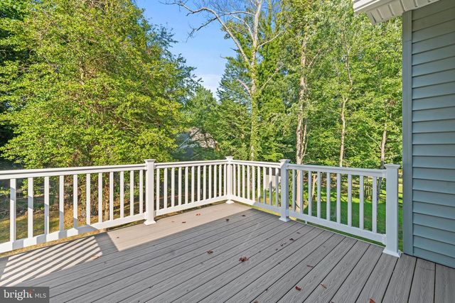 484 LAKE DR, Lusby, MD 20657