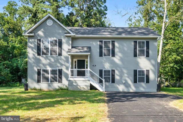 484 LAKE DR, Lusby, MD 20657