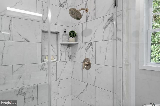 484 LAKE DR, Lusby, MD 20657