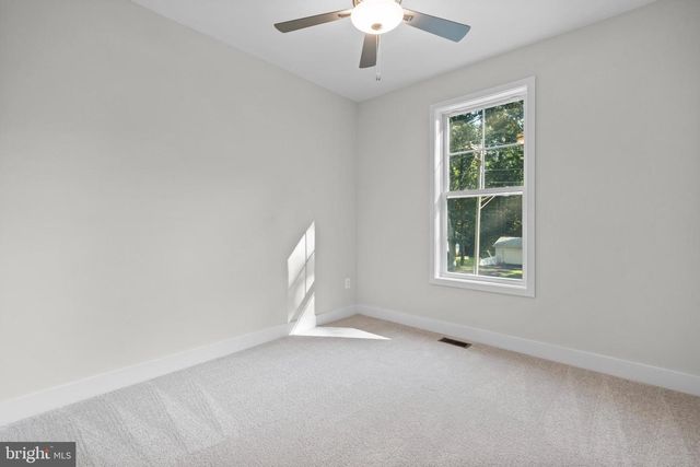 484 LAKE DR, Lusby, MD 20657