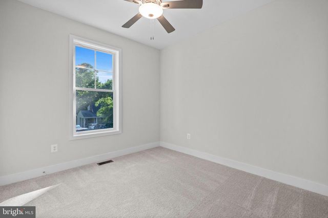 484 LAKE DR, Lusby, MD 20657