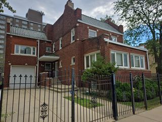 441 N Central Park Avenue, Chicago, IL 60624