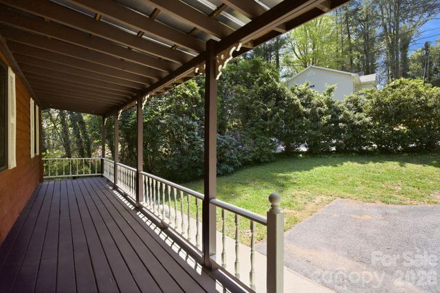 307 Westforest Lane, Asheville, NC 28806