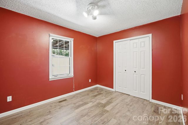307 Westforest Lane, Asheville, NC 28806