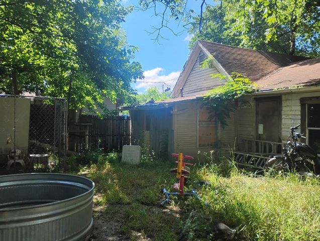 519 S 5th Street, Bonham, TX 75418