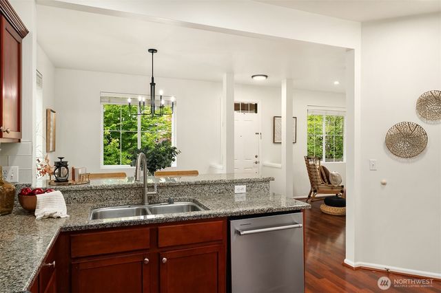 2422 NE Keystone Court, Issaquah, WA 98029