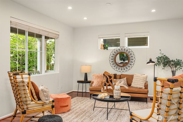 2422 NE Keystone Court, Issaquah, WA 98029