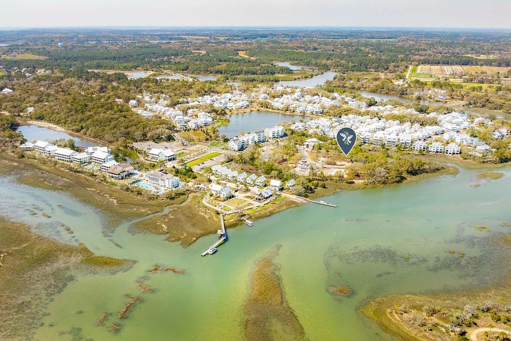 Image 3 of property listing at 2724 Tidal Lane, Johns Island, SC 29455