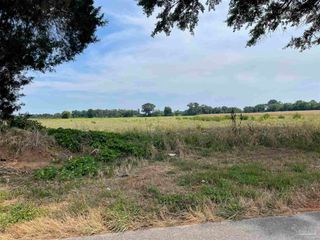 1 Shell Rd, Jay, FL 32565