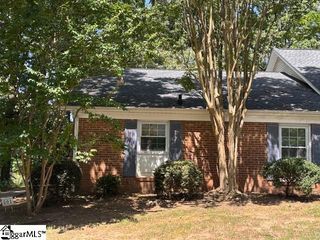 801 Wenwood Circle, Greenville, SC 29604