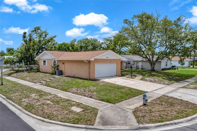 4992 E WIND STREET, Orlando, FL 32812