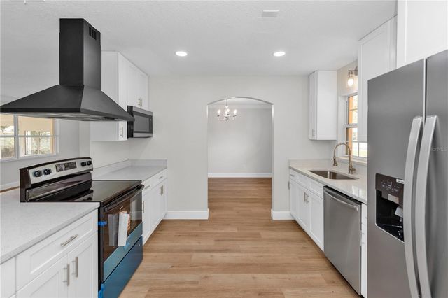 4992 E WIND STREET, Orlando, FL 32812