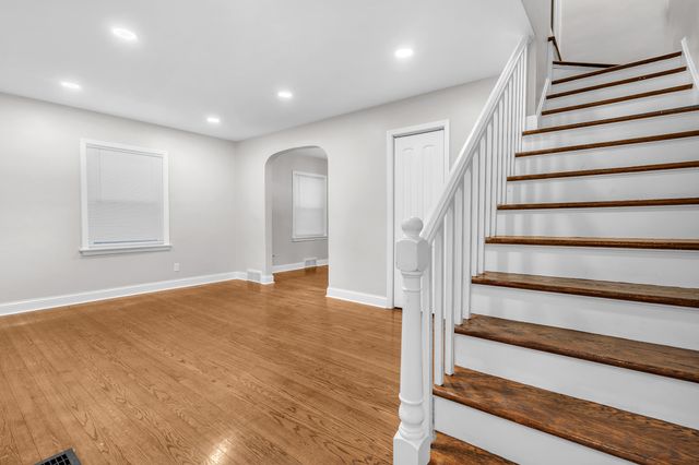 314 Belmont Place, Munster, IN 46321