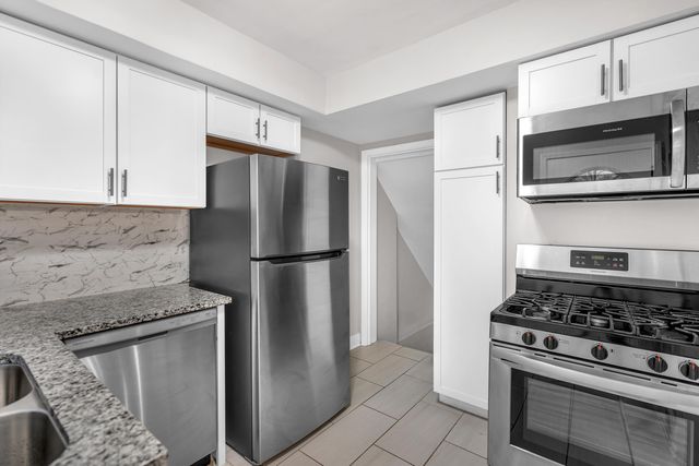 314 Belmont Place, Munster, IN 46321