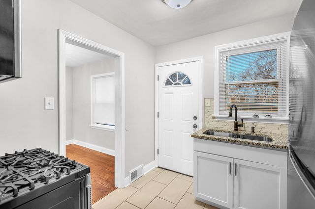 314 Belmont Place, Munster, IN 46321