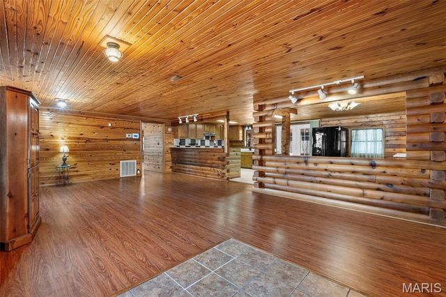 211 Whispering Hills Lane, Wappapello, MO 63966