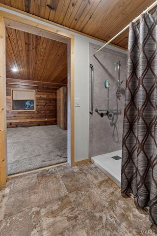 211 Whispering Hills Lane, Wappapello, MO 63966