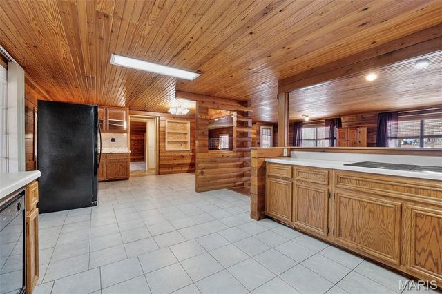 211 Whispering Hills Lane, Wappapello, MO 63966