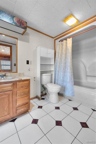 211 Whispering Hills Lane, Wappapello, MO 63966