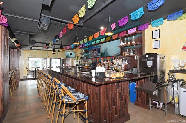 31 S Middle Neck Road, Great Neck, NY 11021