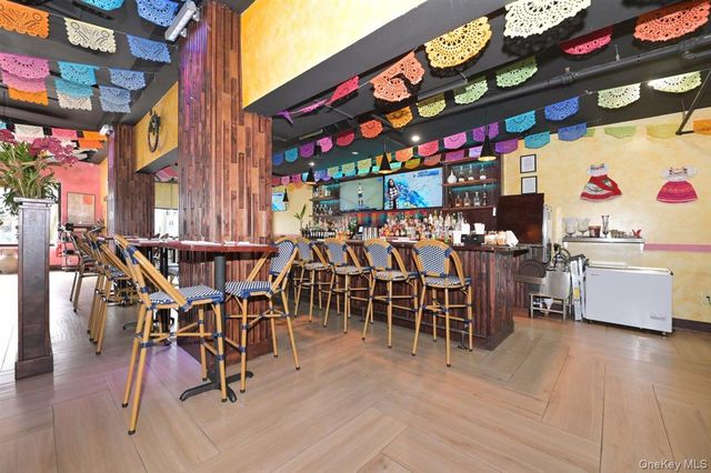 31 S Middle Neck Road, Great Neck, NY 11021