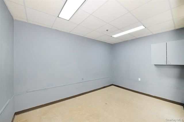 31 S Middle Neck Road, Great Neck, NY 11021