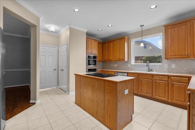 402 Starleaf Lane, Pearland, TX 77584