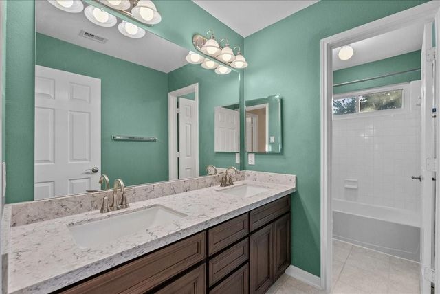 402 Starleaf Lane, Pearland, TX 77584