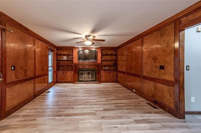 1377 Red Fox Run SW, Lilburn, GA 30047
