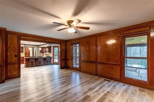 1377 Red Fox Run SW, Lilburn, GA 30047