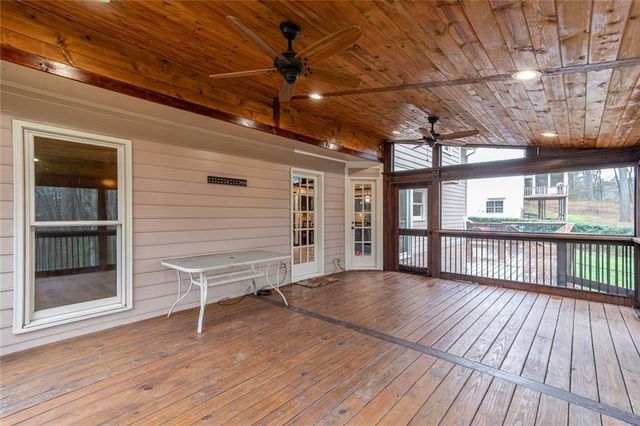 1377 Red Fox Run SW, Lilburn, GA 30047