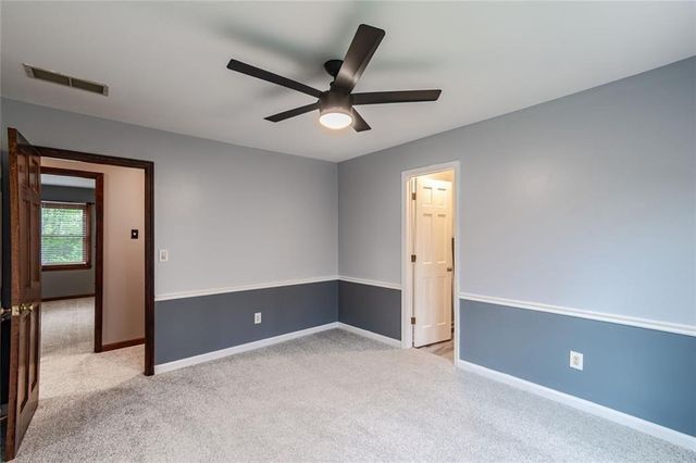 1377 Red Fox Run SW, Lilburn, GA 30047