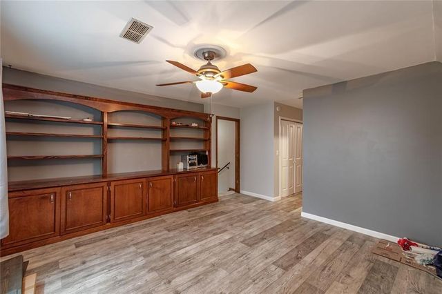 1377 Red Fox Run SW, Lilburn, GA 30047