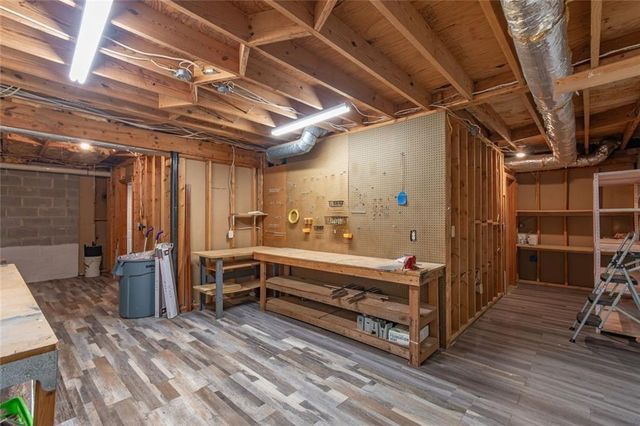 1377 Red Fox Run SW, Lilburn, GA 30047
