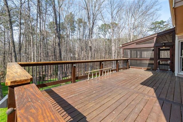 1377 Red Fox Run SW, Lilburn, GA 30047