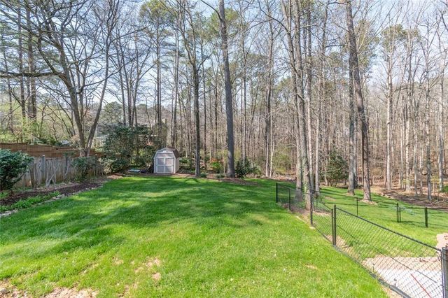 1377 Red Fox Run SW, Lilburn, GA 30047