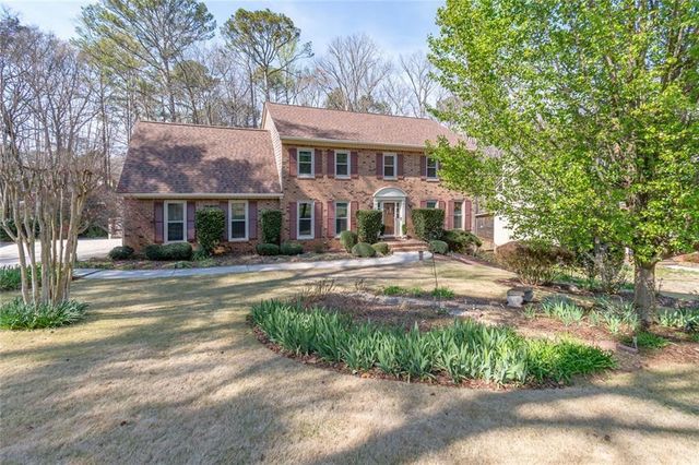 1377 Red Fox Run SW, Lilburn, GA 30047