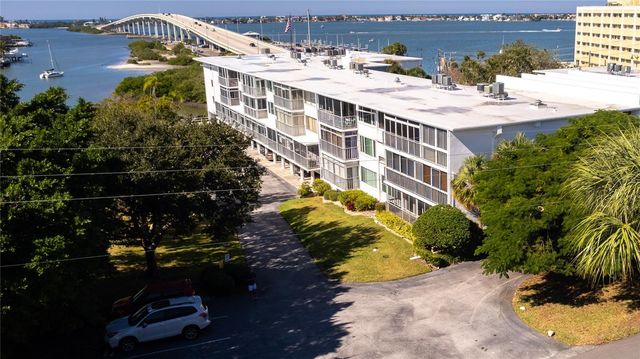 50 HARBOR VIEW LANE 11, Belleair Bluffs, FL 33770