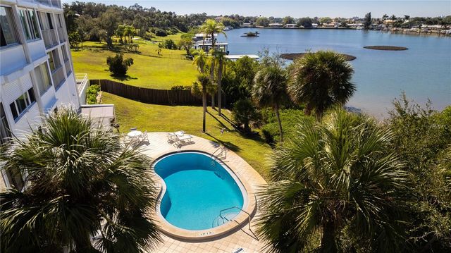 50 HARBOR VIEW LANE 11, Belleair Bluffs, FL 33770