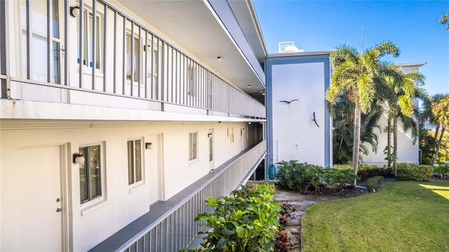 50 HARBOR VIEW LANE 11, Belleair Bluffs, FL 33770