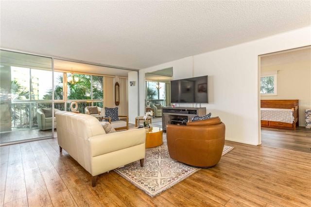 50 HARBOR VIEW LANE 11, Belleair Bluffs, FL 33770