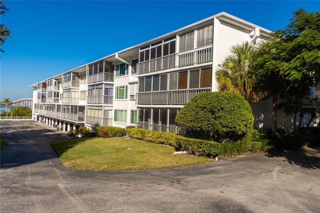 50 HARBOR VIEW LANE 11, Belleair Bluffs, FL 33770