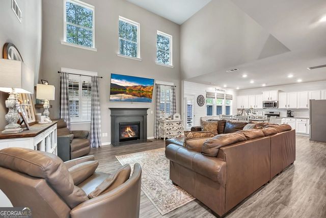 175 RIDGEWOOD Way, Dallas, GA 30132