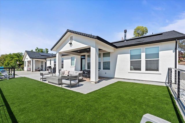 3775 Bell Rd, Auburn, CA 95603