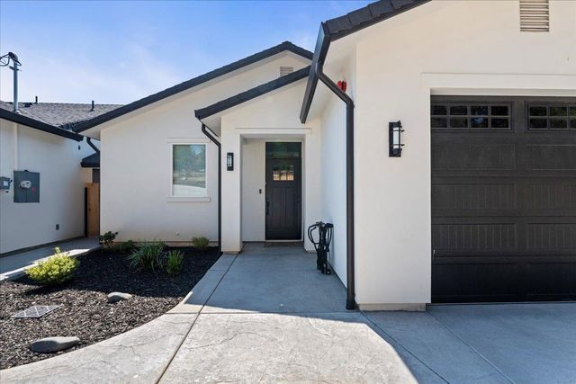 3775 Bell Rd, Auburn, CA 95603