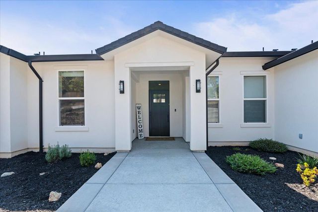 3775 Bell Rd, Auburn, CA 95603