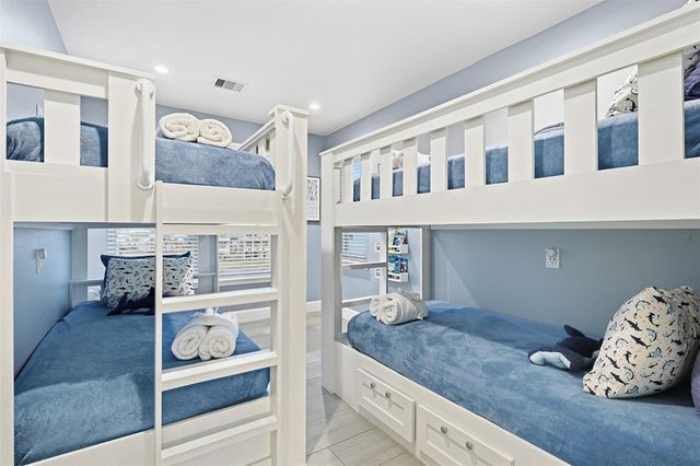 4119 Royal Tern Lane, Galveston, TX 77554