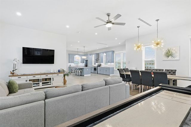 4119 Royal Tern Lane, Galveston, TX 77554